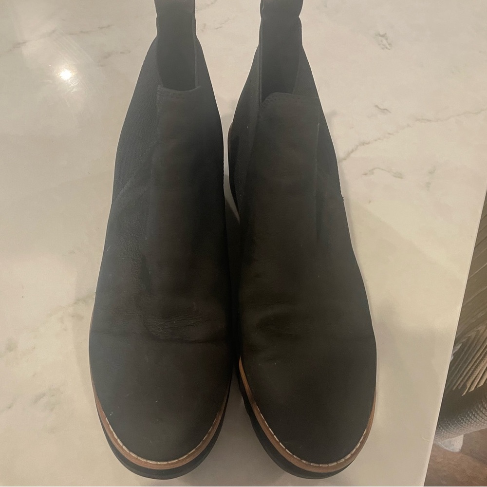 Eileen  Fisher EUC 9  Black Ankle wedge Booties for Women